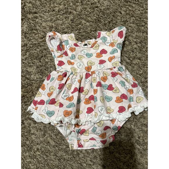 Swoon Baby One Piece Outfit Hearts 3 mo. - Picture 1 of 3